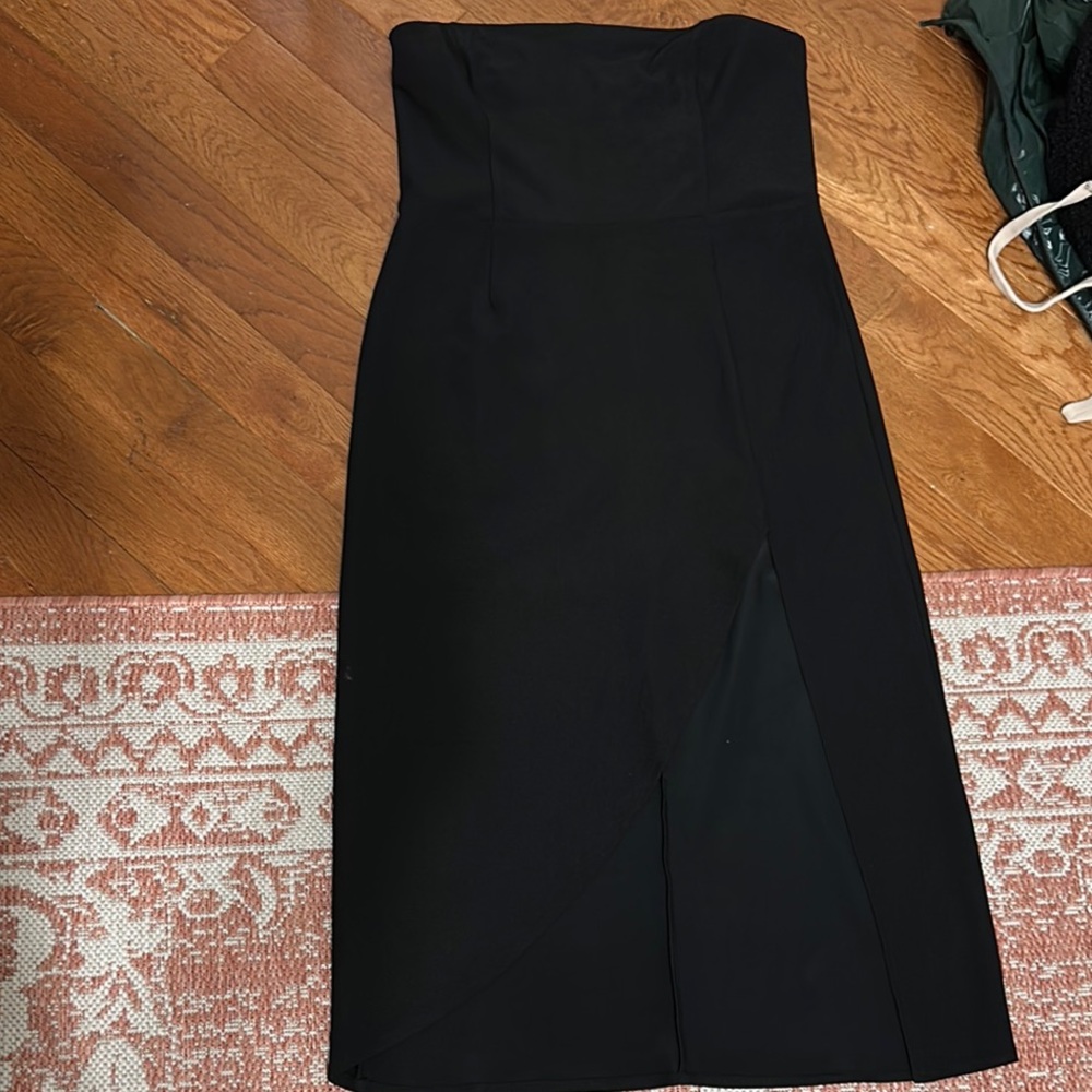 Elegant Black Strapless Dress